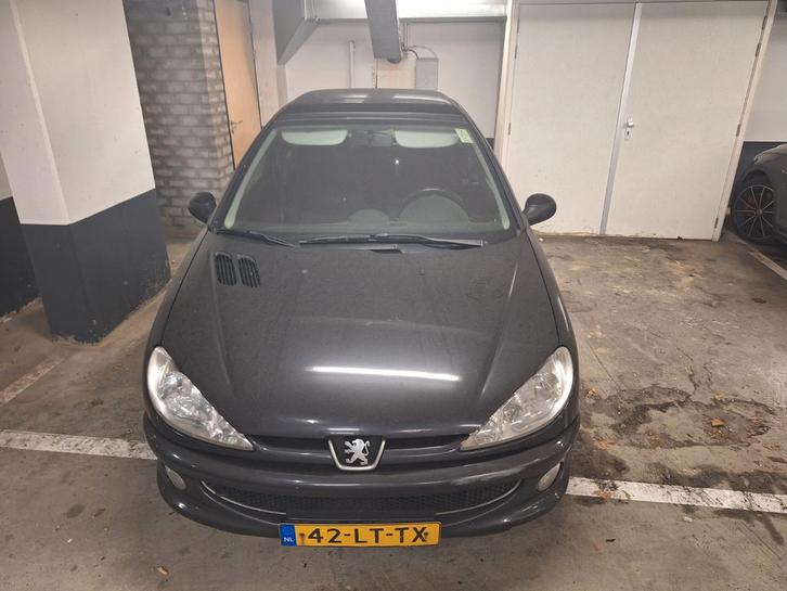 Peugeot 206 1.4, 2003, Auto's, Peugeot, Particulier, Benzine, C, Hatchback, Handgeschakeld, Origineel Nederlands, Zwart, Voorwielaandrijving