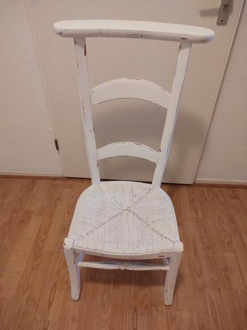 Bidstoel, brocante stijl  beschikbaar voor biedingen