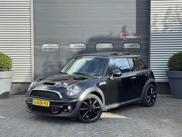 Mini Mini 1.6 Cooper S Chili | Panoramadak | Navigatie | Par beschikbaar voor biedingen