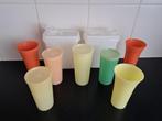 7 vintage Tupperware bekers met deksels, Ophalen of Verzenden, Zo goed als nieuw, Geel, Beker of Kan