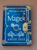 Angie Sage - Magiek, Ophalen of Verzenden, Zo goed als nieuw, Angie Sage