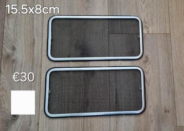 Aluminium patrijspoort horren, 15.5x 8 cm  beschikbaar voor biedingen