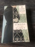 De Lege Stad - Simone van der Vlugt, Ophalen of Verzenden, Zo goed als nieuw