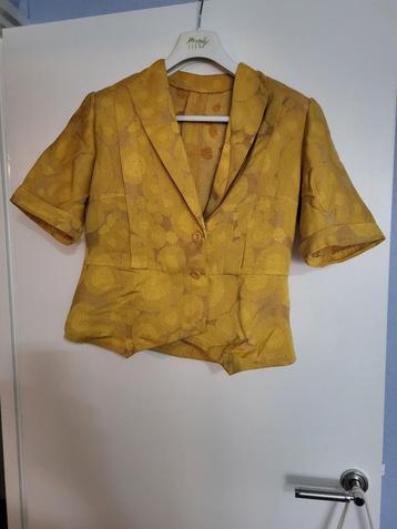 Handgemaakte mosterdkleurige vintage blazer beschikbaar voor biedingen