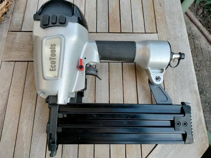 Ecotools tacker ST64-N inclusief 4 maten spijkers, Doe-het-zelf en Verbouw, Gereedschap | Overige machines, Zo goed als nieuw