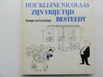 Hoe kleine Nicolaas zijn vrije tijd besteedt -Sempé +Goscinn beschikbaar voor biedingen