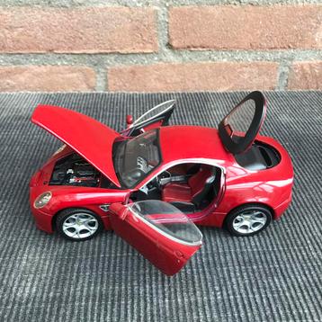 1:24 ALFA ROMEO 8C COMPETIZIONE ROSSO ……… 20,- beschikbaar voor biedingen