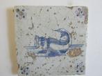 een 17e eeuwse tegel met een monsterachtige vis, Antiek en Kunst, Ophalen of Verzenden