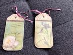 2 houten Cadeau Labeltjes💥Pioenroos en Iris Bloem, Ophalen of Verzenden, Zo goed als nieuw