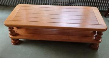 Eikenhouten salontafel  beschikbaar voor biedingen