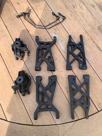 Losi 5ive originele draagarmen, fusees en stabilisatorstange beschikbaar voor biedingen