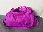 Sporttas Nike, Sieraden, Tassen en Uiterlijk, Tassen | Sporttassen, Ophalen of Verzenden, Zo goed als nieuw, Dames