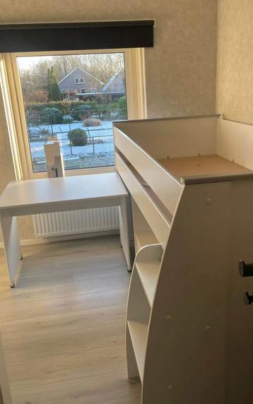 Hoogslaper beschikbaar voor biedingen