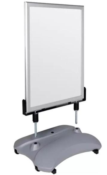 Stoepbord A1 zilver met nieuwe watertank stormproof beschikbaar voor biedingen