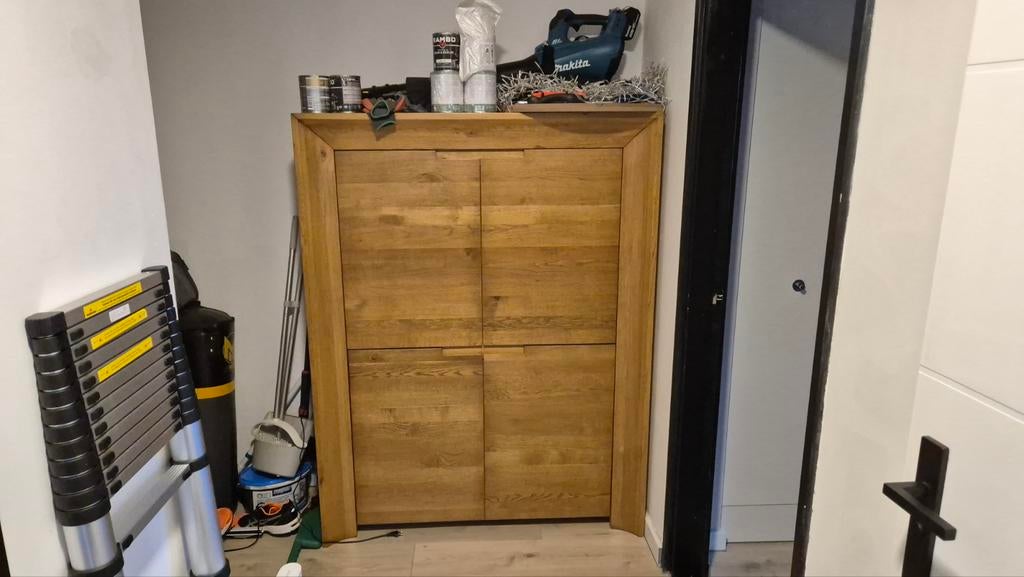 Moderne eikenhouten kast - Tijdloos design, Huis en Inrichting, Kasten | Wandmeubels, Zo goed als nieuw, Minder dan 150 cm, 25 tot 50 cm