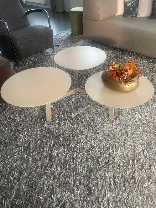 Moderne en stijlvolle salontafel, Huis en Inrichting, Tafels | Salontafels, Zo goed als nieuw, Minder dan 50 cm, 50 tot 100 cm