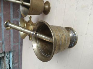 geel koperen vijzelset beschikbaar voor biedingen