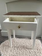 Vintage white side table / altar table with drawer, Ophalen, Gebruikt, 50 tot 75 cm, Vintage