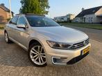 Volkswagen Passat 1.4 TSI GTE Highline PANODAK, Trekhaak, Al, Auto's, Volkswagen, Gebruikt, 1622 kg, Hybride Elektrisch/Benzine