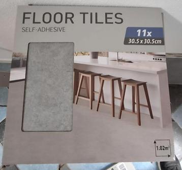 PVC vloertegels zelfklevend nieuw in doos! beschikbaar voor biedingen