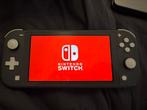 Nintendo Switch Lite Grijs + 128GB SD-kaart, Doos & Lader, Spelcomputers en Games, Spelcomputers | Nintendo Switch, Ophalen of Verzenden