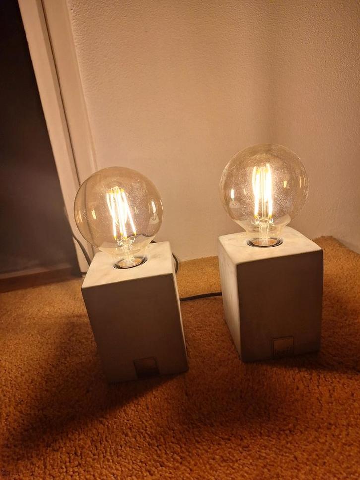 Mooie Leeff Tafellamp Beton, Huis en Inrichting, Lampen | Tafellampen, Zo goed als nieuw, Minder dan 50 cm, Overige materialen