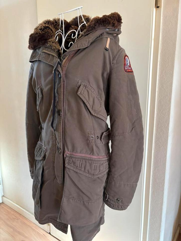 Zgan originele legergroene winter jas v Parajumpers mt S, Kleding | Dames, Jassen | Winter, Zo goed als nieuw, Maat 36 (S), Groen