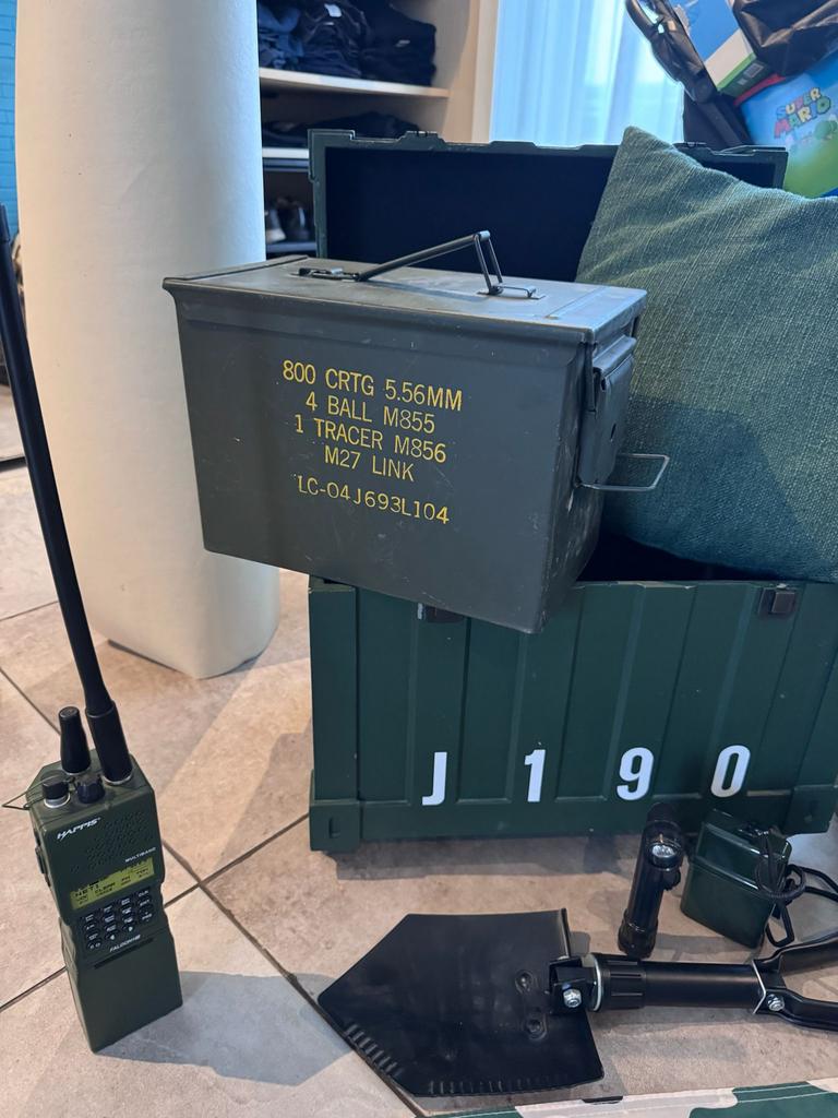 Groot pakket leger spullen!, Verzamelen, Militaria | Algemeen, Landmacht, Kist of Geocache, Nederland, Ophalen