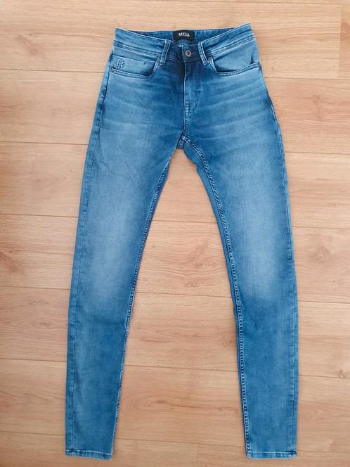 Blauwe Refill jeans model Leroy maat 29-34., Kleding | Heren, Spijkerbroeken en Jeans, Zo goed als nieuw, W32 (confectie 46) of kleiner