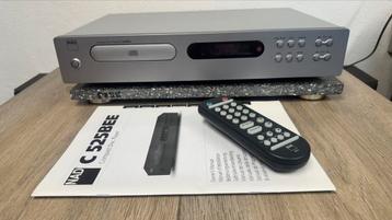 NAD C 525BEE TOPklasse CD speler + afstandsbedieningen ZGAN beschikbaar voor biedingen