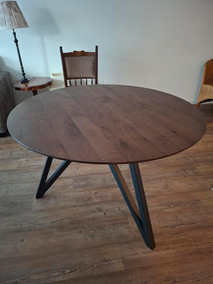 Ronde eettafel - Interliving Serie 5108, Huis en Inrichting, Complete eetkamers, Gebruikt, 4 tot 6 stoelen, Ophalen