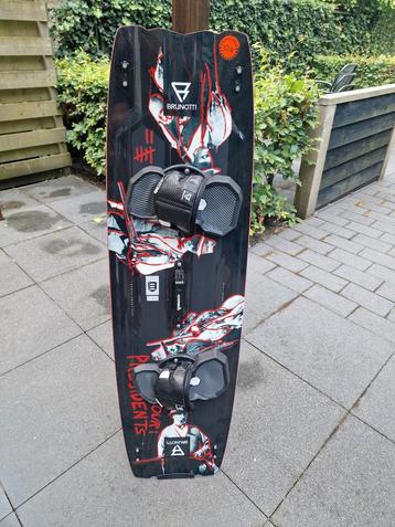 NIEUW ! Brunotti  kite surf board four presidents beschikbaar voor biedingen