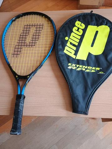 2x Kinder tennisrackets met hoes beschikbaar voor biedingen