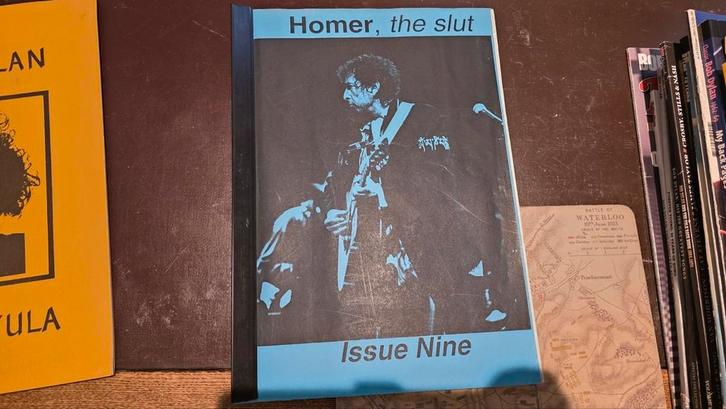 Bob dylan : homer, the slut issue nine ( fanzine, Boeken, Film, Tv en Media, Gelezen, Personen, Verzenden