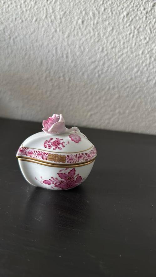 Twee Herend porseleinen schaaltjes, Antiek en Kunst, Antiek | Porselein, Ophalen of Verzenden