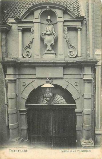 (301-003-019) Dordrecht Poortje in de Vriesestraat beschikbaar voor biedingen