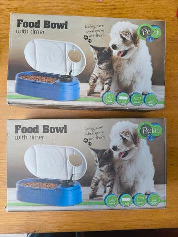 Katten, honden, konijnen voerbak met timer, 2 stuks beschikbaar voor biedingen