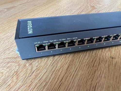 NETGEAR GS116GE - Netwerk Switch - Unmanaged, Computers en Software, Netwerk switches, Gebruikt, Ophalen of Verzenden