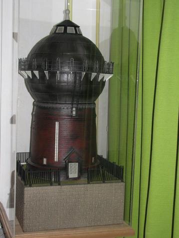   Märklin Watertoren no 5619 met Vitrine Spoor 1 beschikbaar voor biedingen