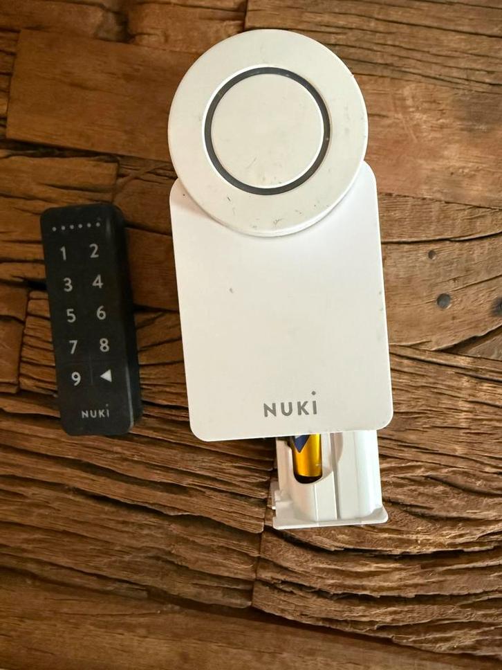 Nuki Smart Lock + Nuki Keypad, Doe-het-zelf en Verbouw, Alarmsystemen, Zo goed als nieuw, Compleet systeem, Ophalen of Verzenden