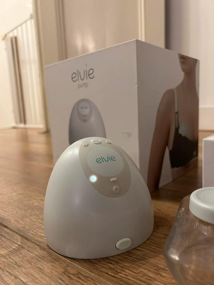 Elvie borstkolf / breastpump with many new parts, Kinderen en Baby's, Babyvoeding en Toebehoren, Zo goed als nieuw, Borstkolf