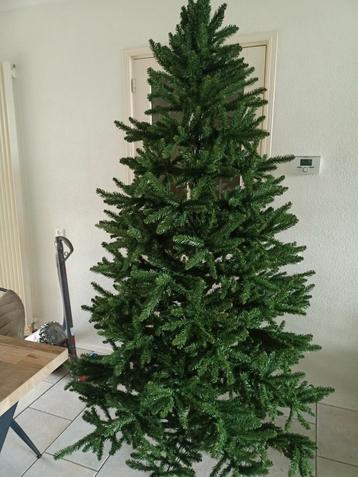 Kerstboom 2.30 meter hoog premium kwaliteit  beschikbaar voor biedingen