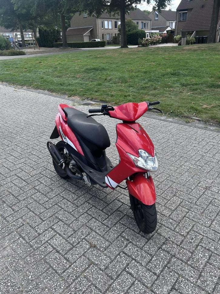 Yamaha jog rr, Fietsen en Brommers, Scooters | Yamaha, Zo goed als nieuw, JogR of RR, Tweetakt, Ophalen
