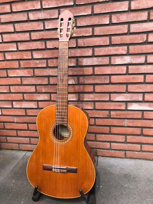 Mooie akoestische gitaar, Muziek en Instrumenten, Snaarinstrumenten | Gitaren | Akoestisch, Gebruikt, Klassieke of Spaanse gitaar
