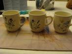Te koop 3 kleine koffiebekkers met verschillende bloemen 8cm, Ophalen of Verzenden, Nieuw, Porselein, Overige typen