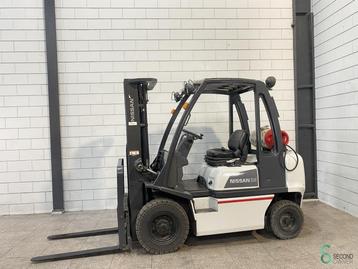 Heftrucks LPG Nissan U 1 D 2 A 25 LQ 2012 beschikbaar voor biedingen