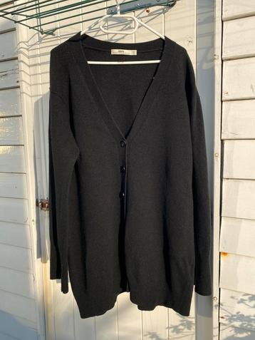 Fijne HOPE Stockholm vest. beschikbaar voor biedingen