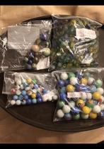 Glazen knikkers, oud & nieuw. 4 Verschillende zakjes knikker, Kinderen en Baby's, Speelgoed | Buiten | Los speelgoed, Ophalen of Verzenden