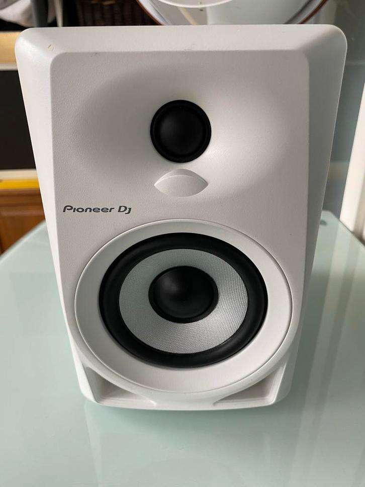 Pioneer DJ DM-40-W Rechter Speaker (Passief), Audio, Tv en Foto, Luidsprekers, Zo goed als nieuw, Front, Rear of Stereo speakers