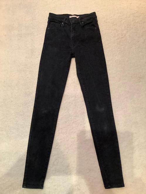 Zwarte spijkerbroek jeans Levi’s mile high super skinny, 25., Kleding | Dames, Spijkerbroeken en Jeans, Zo goed als nieuw, W27 (confectie 34) of kleiner